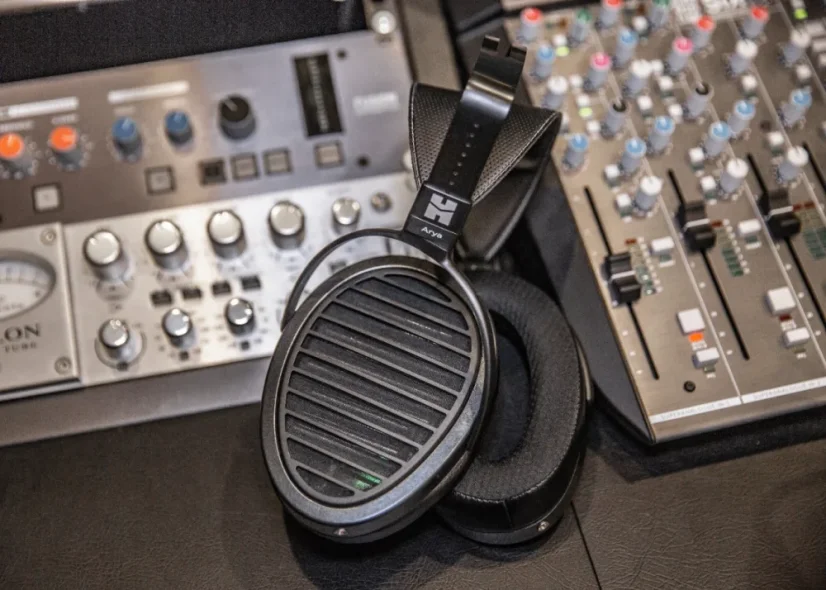 HiFiMAN Arya  (stealth)