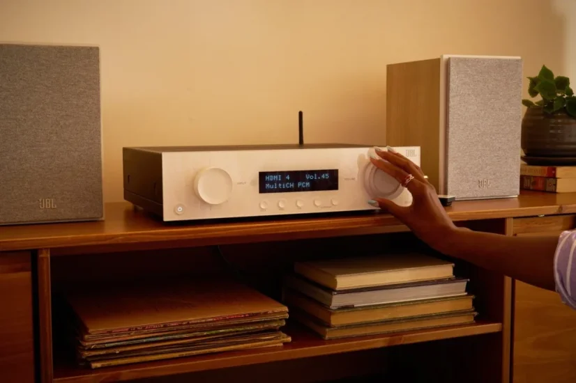JBL STAGE 240B Biela