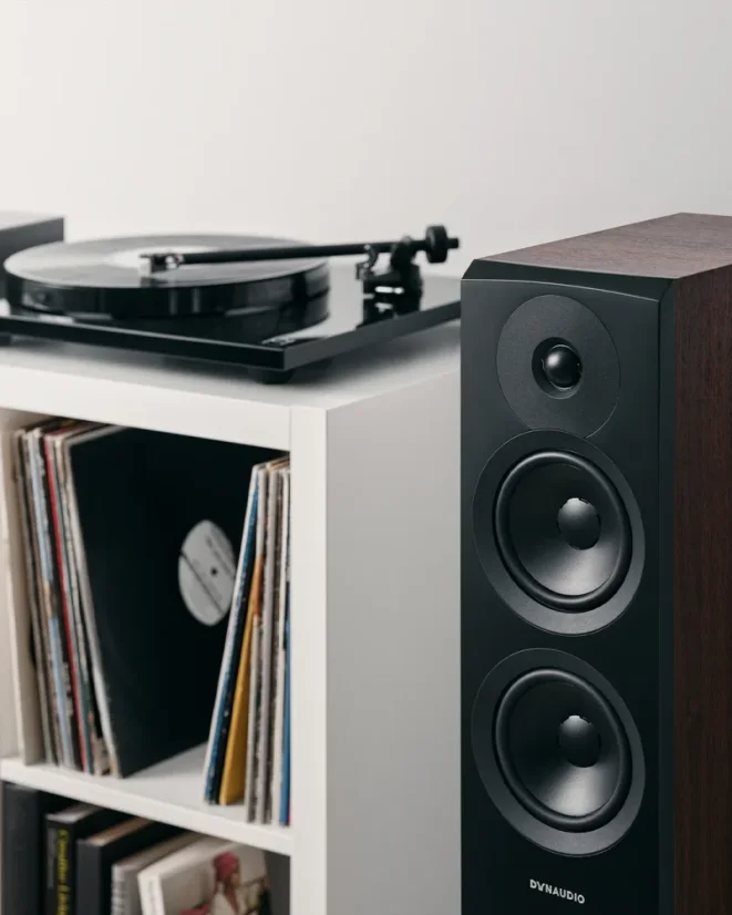 Dynaudio Emit 30 Čierny saténový lak
