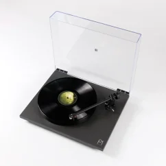 Rega Planar 1 Plus čierna matná