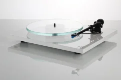 Rega Planar 3 biely lesklý lak