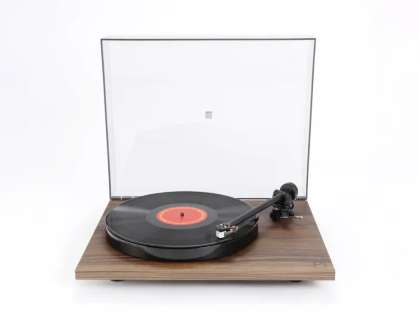 Rega Planar 1  Orech SE