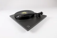 Rega Planar 1 Plus čierna matná