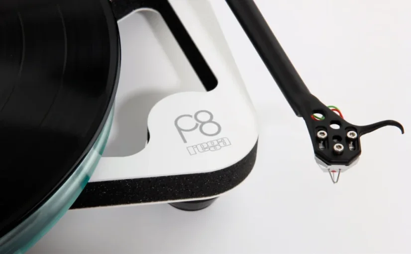 Rega Planar 8  biela matná + Apheta 3 MC