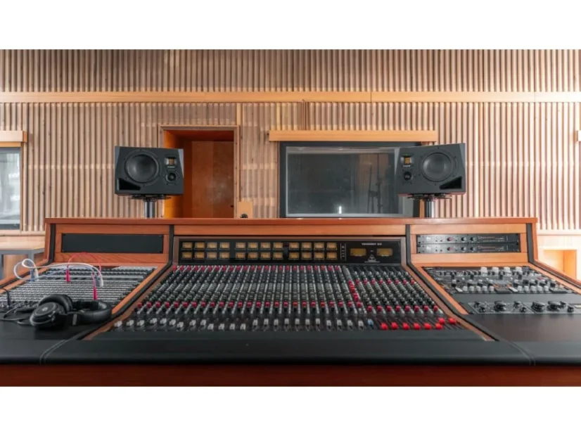 ADAM Audio A8H Speaker B