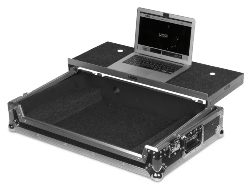 UDG Ultimate Flight Case Pioneer DDJ-1000 Silver Plus (Laptop shelf + Wheels)