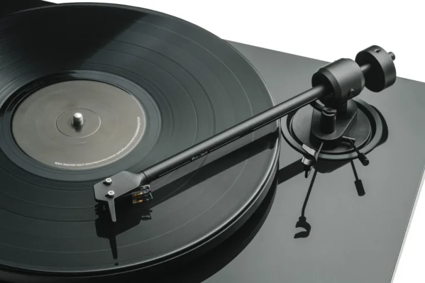 ProJect E1.2 – manuálny Hi-Fi gramofón s Pick it MM E a hliníkovým tanierom čierny