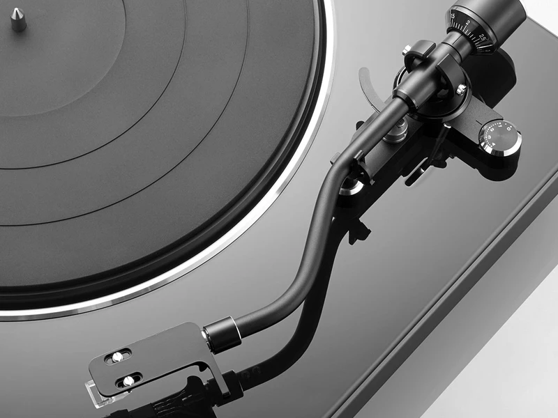 Denon DP-450 USB Biela