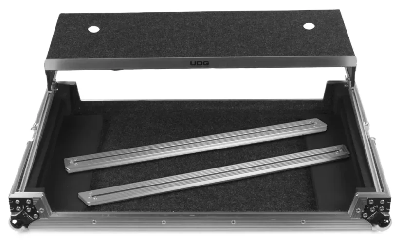 UDG Ultimate Flight Case Multi Format XXL Silver Plus (Laptop Shelf)