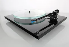 Rega Planar 3 čierny lesklý lak + Elys 2 MM