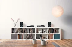 Dynaudio Emit 10 Čierny saténový lak