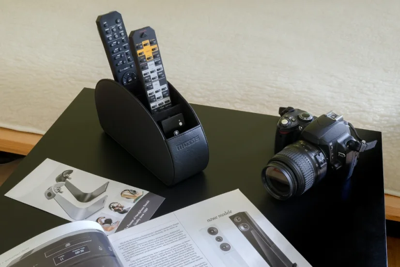 Mozos RCH-1 kožený organizér pre diaľkové ovládania čierny