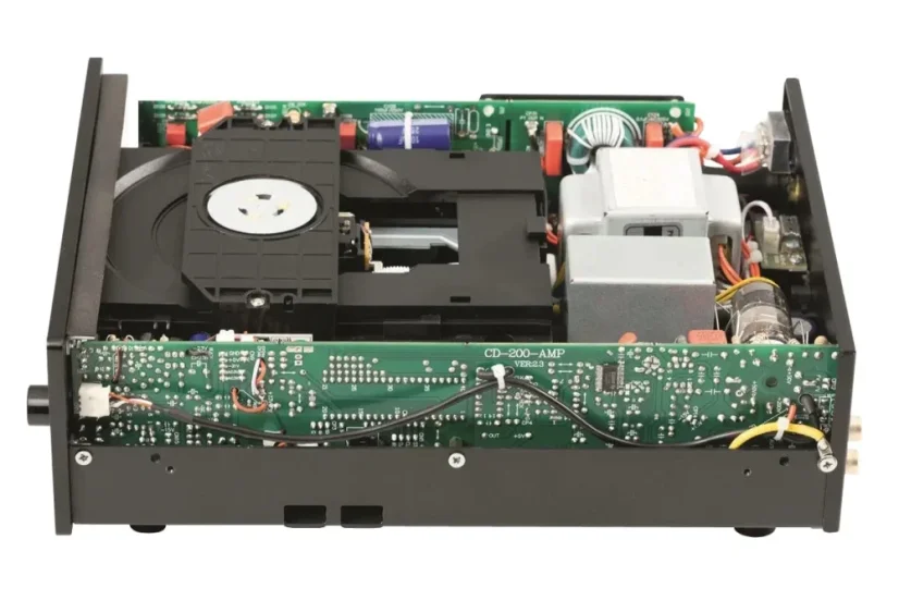 Vincent CD-200 – hybridný CD prehrávač s elektrónkovým výstupným stupňom čierny