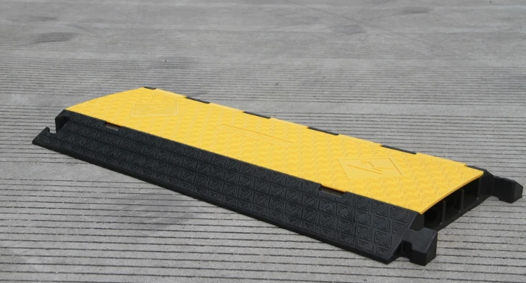 EXAFIX Káblový prejazd Guma 3 kanály