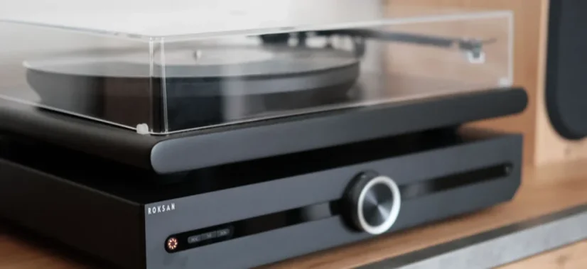 Roksan Attessa Turntable Čierna