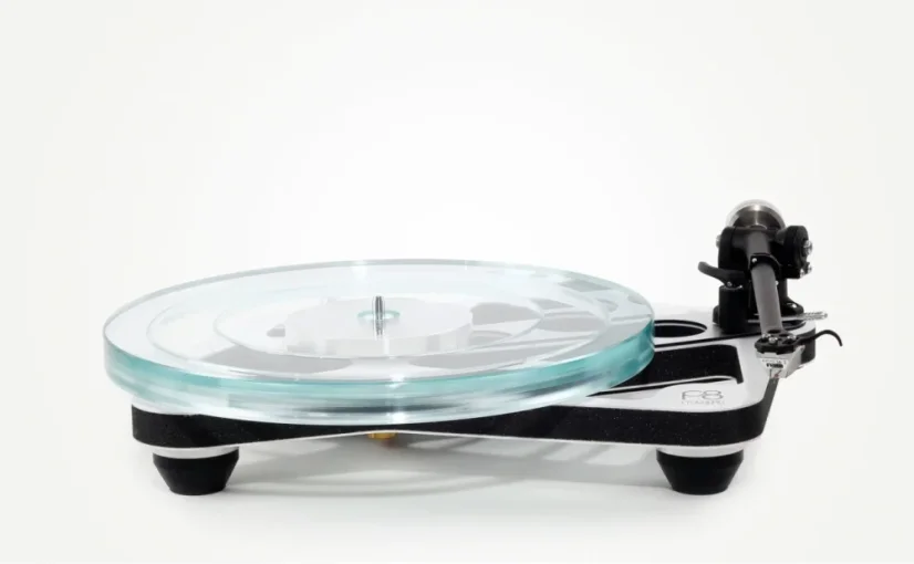 Rega Planar 8  biela matná + Apheta 3 MC