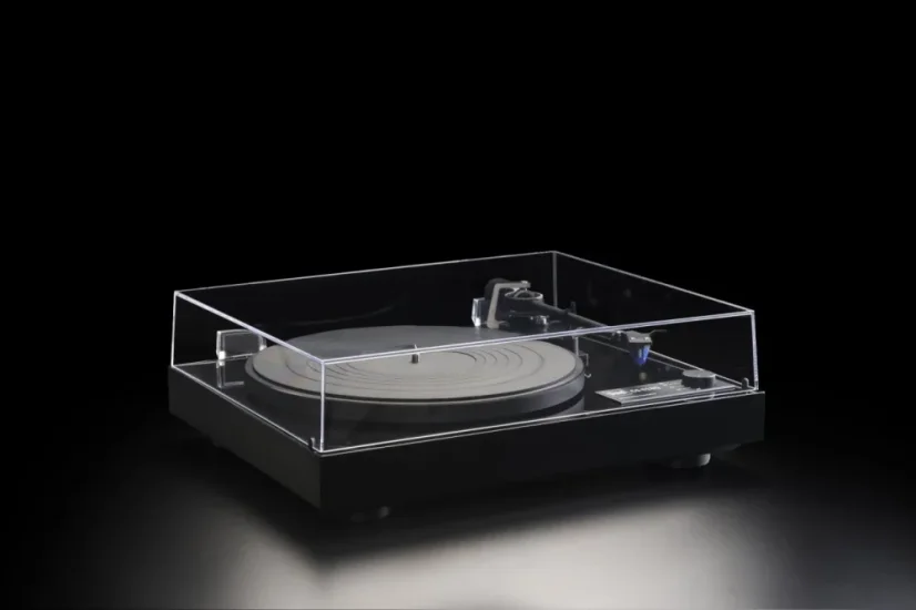 Dual CS 618Q + Ortofon 2M BLUE Structural black