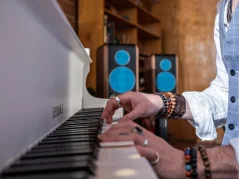 truune Eight 8 Camel