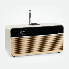 Ruark Audio R2 Mk4 Svetlý krémový lak s jaseňovou mriežkou